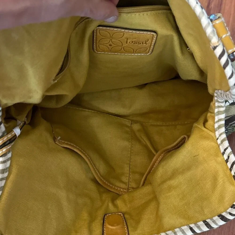 Fossil vintage flower handbag mustard cream canvas leather hobo bag boho